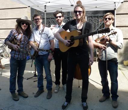 Six Deadly Venoms entertained the crowd with mellow bluegrass music. Photo by Mary Frost
