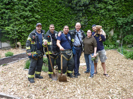 FDNY_helps_willowtown_MFrost_5-5-12.JPG