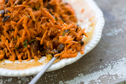 Grated carrot salad with dates and pistachios