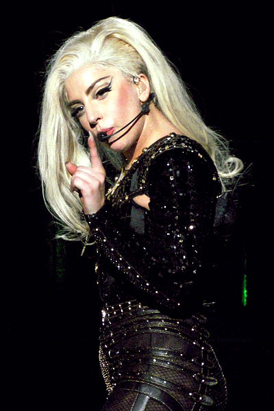 Lady_Gaga_BTW_Ball_Antwerp_02.jpg