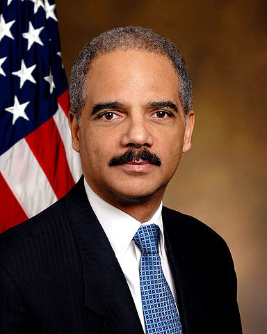 384px-Eric_Holder_official_portrait.jpg