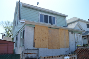 Many Gerritsen Beach homeowners are still dealing with the impact of Superstorm Sandy. Eagle photos by Rob Abruzzese
