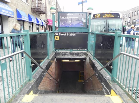 Residents near the R train are still angered by the subway's rattling vibrations