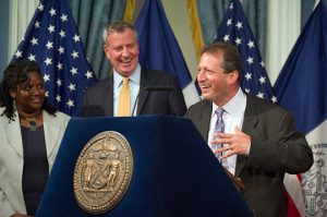 Mayor de Blasio with Councilman Lander at data transparency event. Photo courtesy of the Office of the Mayor