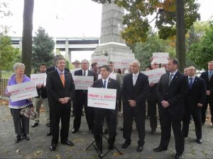 Councilmember Vincent Gentile accepted endorsements from several police unions, including the Sergeants Benevolent Association (SBA), during his re-election campaign in 2013