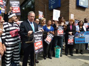 NYC Comptroller Scott Stringer at rally for LICH. Photo by Mary Frost