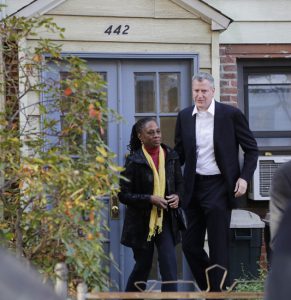 New York Mayor Bill de Blasio and First Lady Chirlane McCray have rented out their Park Slope home.