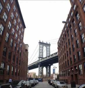 Here's the money shot — a view of the Manhattan Bridge from Washington Street, which is a real visitors' magnet. Eagle photos by Lore Croghan
