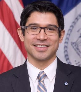 Councilmember Carlos Menchaca commends the NYPD for its decision to accept the NYC ID card. Photo via council.nyc.gov