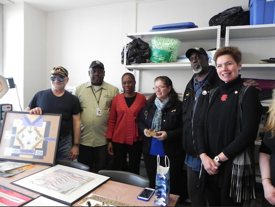 The city’s First Lady, Chirlane McCray (third from left) visits with veterans taking part in the VA’s Recreational Art Therapy Program. At right is New York City Veterans Affairs Commissioner Loree Sutton. Eagle photo by Paula Katinas