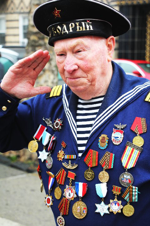 Brooklyn Russians, joined by American veterans, commemorated the 70th anniversary of the allied victory in World War II this past weekend. Shown: Iosef Kuglack, 89. Photo by Mario Bulluomo