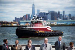 Mayor Bill de Blasio hosts a press conference with Representatives Nydia Velazquez and Jerrold Nadler and State Sen. Daniel Squadron at the South Brooklyn Marine Terminal in Brooklyn on Monday. Credit: Demetrius Freeman/Mayoral Photography Office.