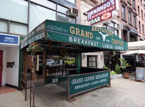 A restaurant with the “human touch” – b.good – will be replacing the shuttered Grand Canyon Restaurant at 141 Montague St. in Brooklyn Heights. Photo by Mary Frost