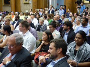 The courthouse at Borough Hall held a standing-room-only audience for the Borough President’s hearing on plan to sell and redevelop the Brooklyn Heights Library. Photos by Mary Frost