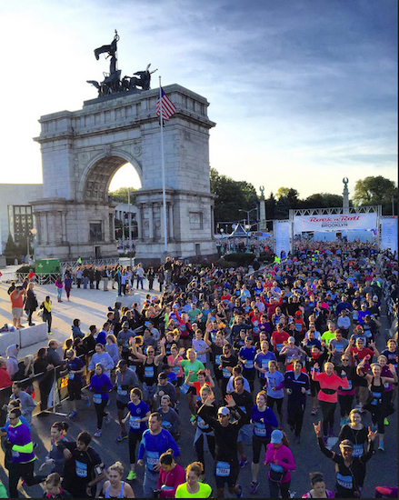 The first ever Rock ‘n’ Roll Brooklyn Half Marathon kicked off Saturday at Grand Army Plaza. Photo courtesy of the Competitor Group