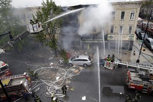 The investigation is ongoing into the cause of the tragic house explosion and fire that killed at least one woman and injured roughly a dozen in Borough Park. AP photo/ Mary Altaffer