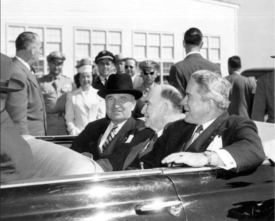 Hamilton Holt (center) with President Harry Truman and Florida Governor Fuller Warren in Orlando, Florida (1949). Photo: State Archives of Florida, Florida Memory