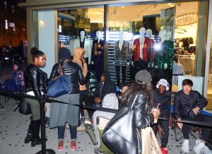 The line outside H&M on Fulton Street in Brooklyn late Wednesday. Photo by Mary Frost