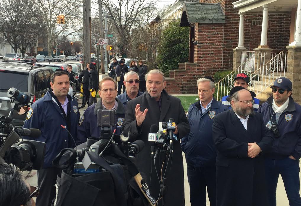 Hikind gathers with Borough Park and Flatbush Shomrim to address the attack on a Jewish man in Midwood Monday morning.