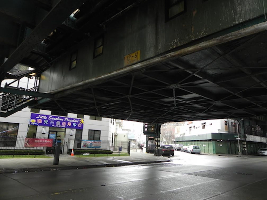 The clearance beneath the subway el is as low as 12 and a half feet in some spots. Eagle photo by Paula Katinas