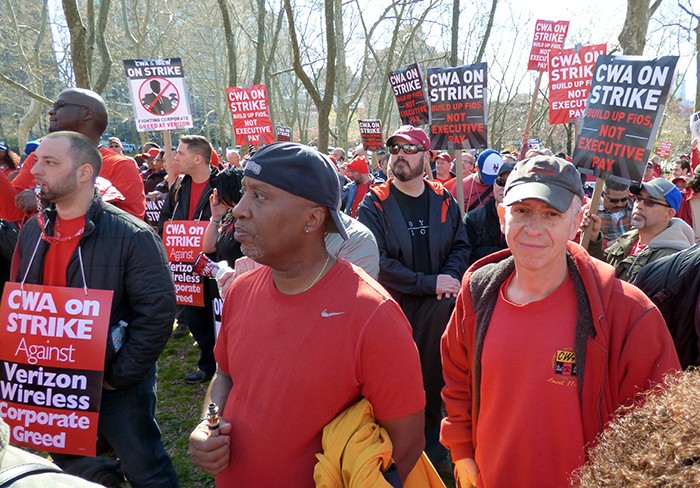 Hundreds of striking Verizon workers staged a mass rally in Cadman Plaza Park in Downtown Brooklyn. Photos by Mary Frost