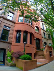 Here's a glimpse of 313 Garfield Place, which is a prime piece of Park Slope architectural eye candy. Eagle photos by Lore Croghan