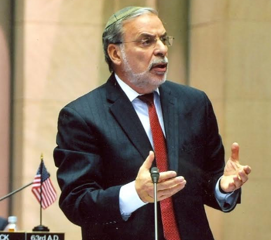 Assemblymember Dov Hikind pushed for the new voter registration forms. Photo courtesy of Hikind’s office