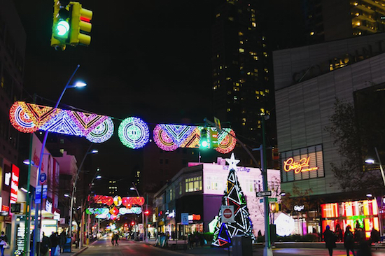 Due to popular demand, The Downtown Brooklyn Partnership has announced that the neighborhood’s holiday lights will remain up and lit throughout January. Photos courtesy of Downtown Brooklyn Partnership