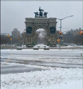Winter Storm Stella slams the Soldiers' and Sailors' Memorial Arch at Brooklyn's Grand Army Plaza this morning. Eagle photos by Lore Croghan