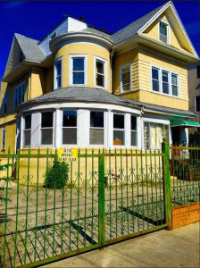 Farewell to this fine Victorian house at 2068 E. 14th St. in Homecrest. Its new owner plans to tear it down. Eagle photo by Lore Croghan