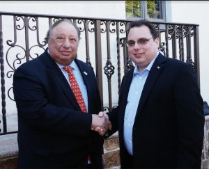 City Council candidate Bob Capano shakes hands with radio host and Gristedes Supermarket chain owner John Catsimatidis. Eagle photos by Arthur De Gaeta