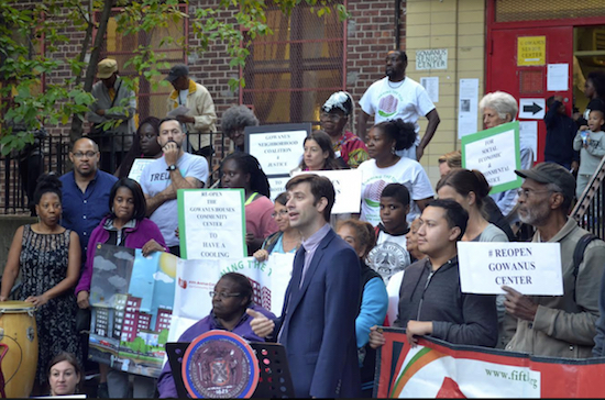 Gowanus Houses residents rallied on Tuesday to draw attention to the need to reopen their community center. Shown center: Councilmember Stephen Levin. Photo courtesy of the Office of Councilmember Stephen Levin
