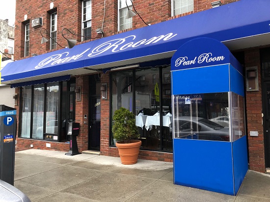 The owners of The Pearl Room, a popular restaurant on Third Avenue, are seeking a new license from the New York State Liquor Authority (SLA). Community Board 10 will make a recommendation to SLA on whether the application should be granted. Eagle photo by Paula Katinas