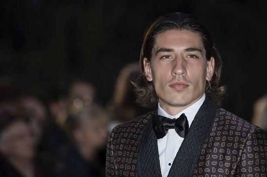 Dave on X: Which haircut suits Hector Bellerin the most ? I'll go with the  1st one😬  / X