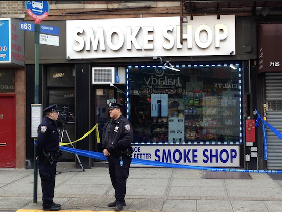 Moe’s Smoke Shop at 7123 Fifth Ave., where an employee was shot on Wednesday. Eagle photo by John Alexander