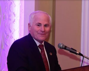 Hon. Alan Scheinkman, presiding justice of the Appellate Division, Second Judicial Department, was the guest speaker at the annual Queens Bar Association dinner. Eagle photos by Andy Katz