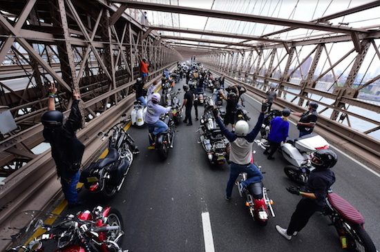 A rest stop midway across the Brooklyn Bridge. Eagle photos by Andy Katz