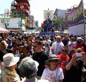 Crowds gathered in Williamsburg on Sunday for the annual Giglio feast. Eagle photo by Arthur de Gaeta