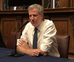 Mayor Bill de Blasio spoke with Brooklyn reporters at Borough Hall about local issues on Thursday as part of his weeklong focus on the borough. Eagle photo by Mary Frost