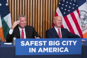 Mayor Bill de Blasio and Police Commissioner O’Neill said on Thursday that July was the safest month in NYC on record, though gang murders and shootings were up in northern Brooklyn. Photo by Ed Reed/Mayoral Photography Office