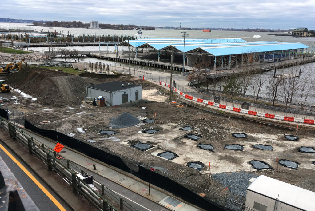 TConstruction is going ahead 3.2 acres of new parkland in Brooklyn Bridge Park, in the uplands of Pier 2. This is despite uncertainty over the course of the upcoming Brooklyn-Queens Expressway (BQE) renovation. Photo by Mary Frost