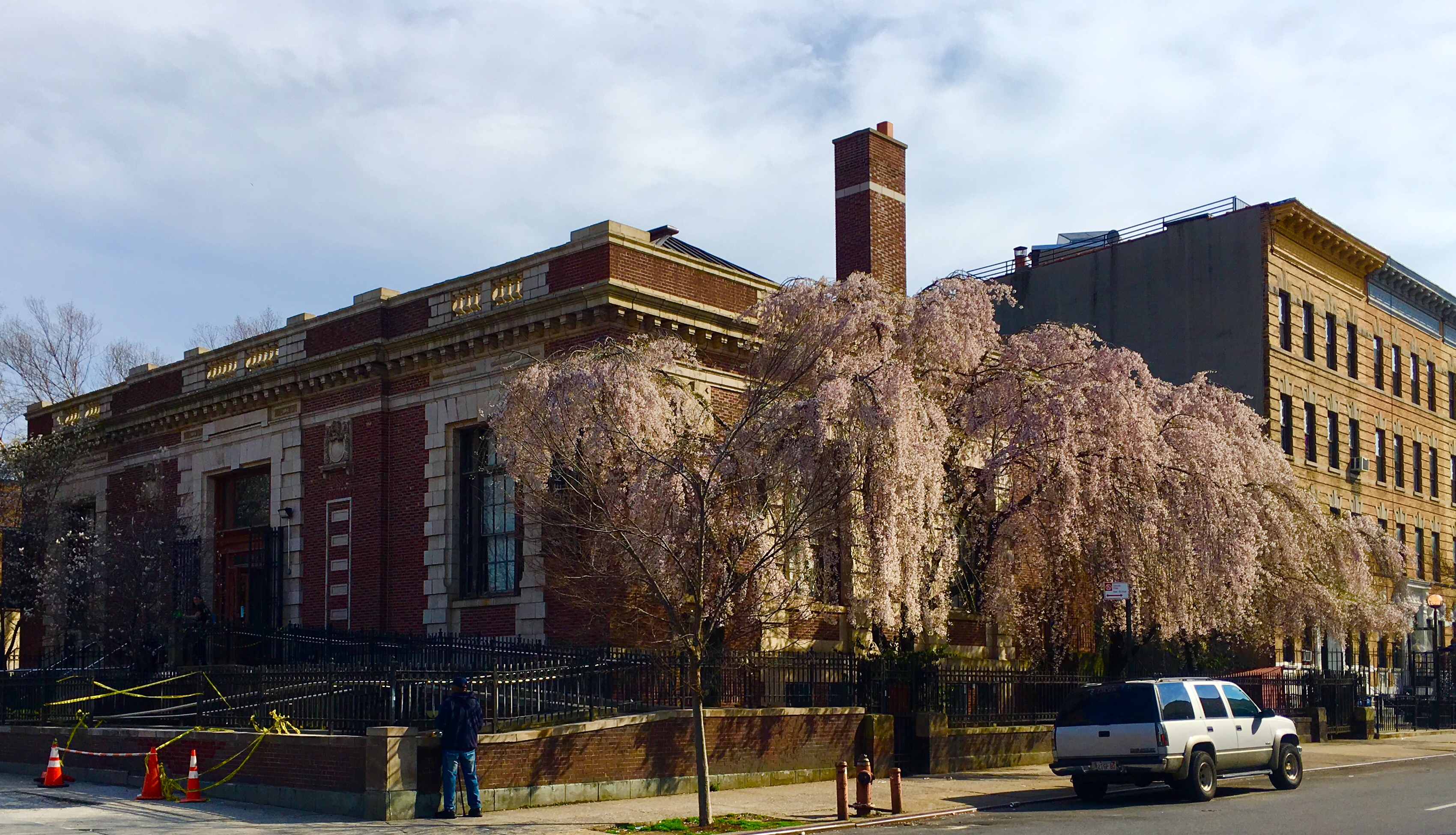 The Brooklyn Public Library’s DeKalb Branch. Eagle photo by Lore Croghan