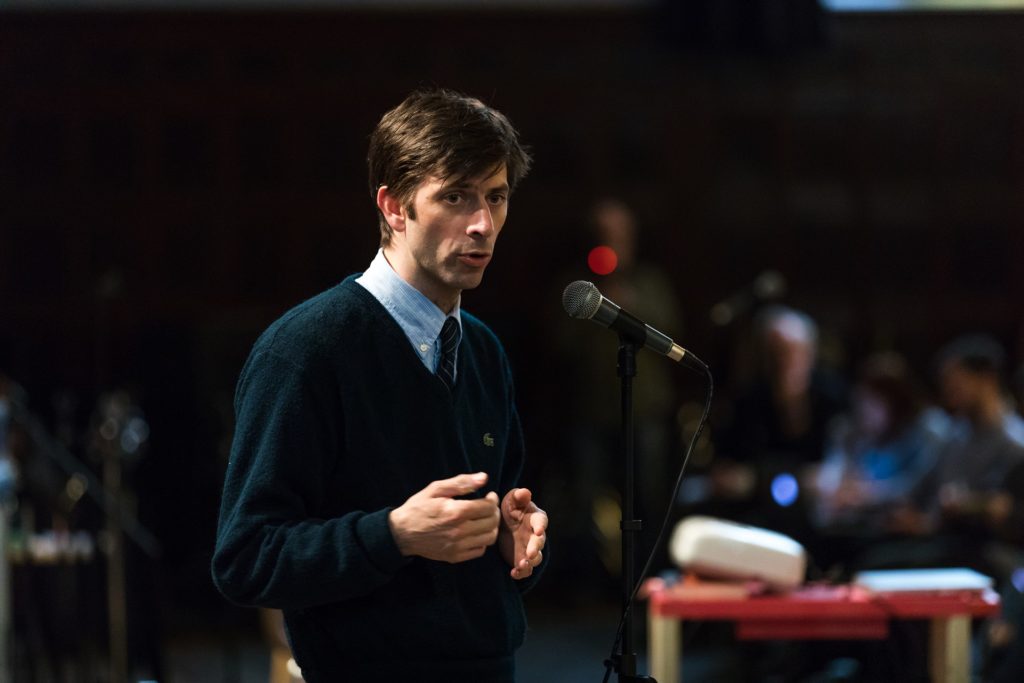 Stephen Levin speaks at a community board hearing on the proposed renovation of the Brooklyn Detention Complex. Eagle photo by Paul Frangipane.