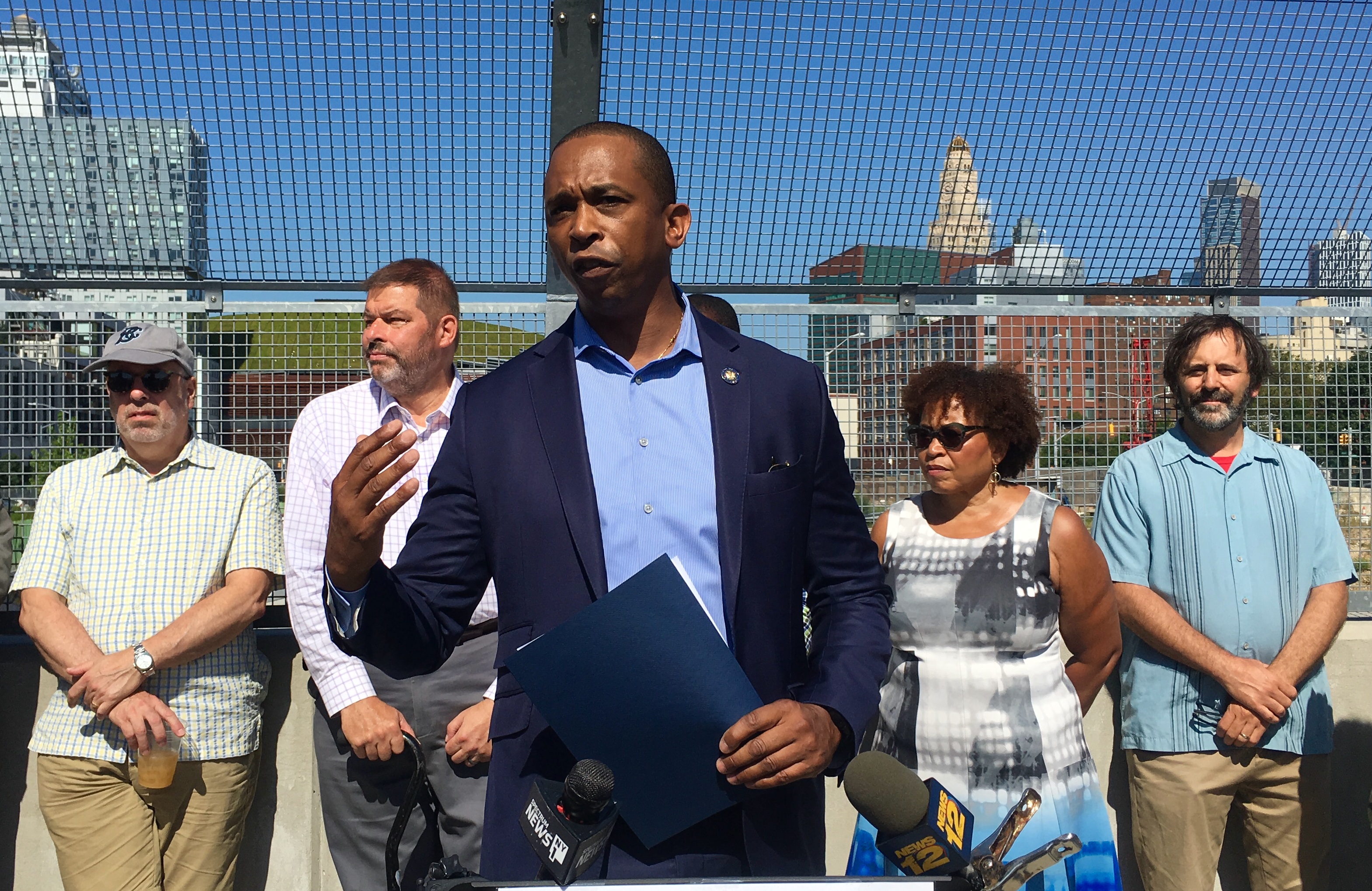State Assemblymember Walter Mosley doubts that Atlantic Yards/Pacific Park’s developers can construct 2,250 affordable apartments by 2025. Eagle photo by Lore Croghan 