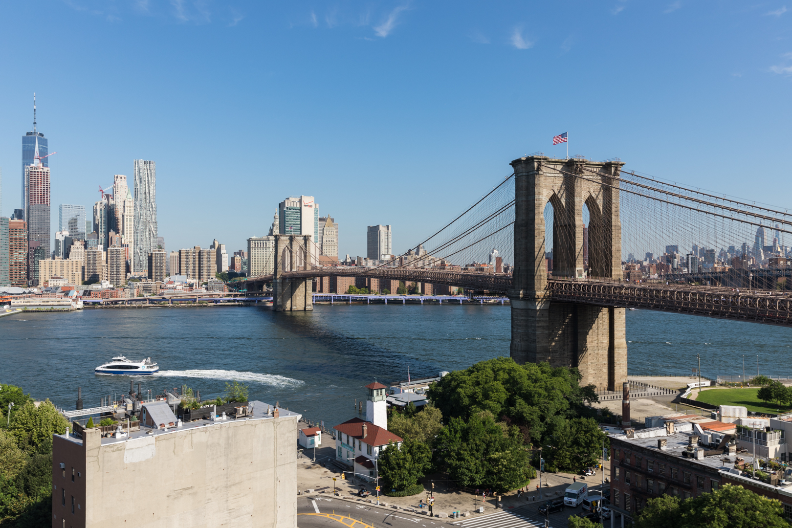 The 12th floor terrace of 25 Columbia Heights offers panoramic views of the Brooklyn Bridge and lower Manhattan. Eagle photo by Paul Frangipane