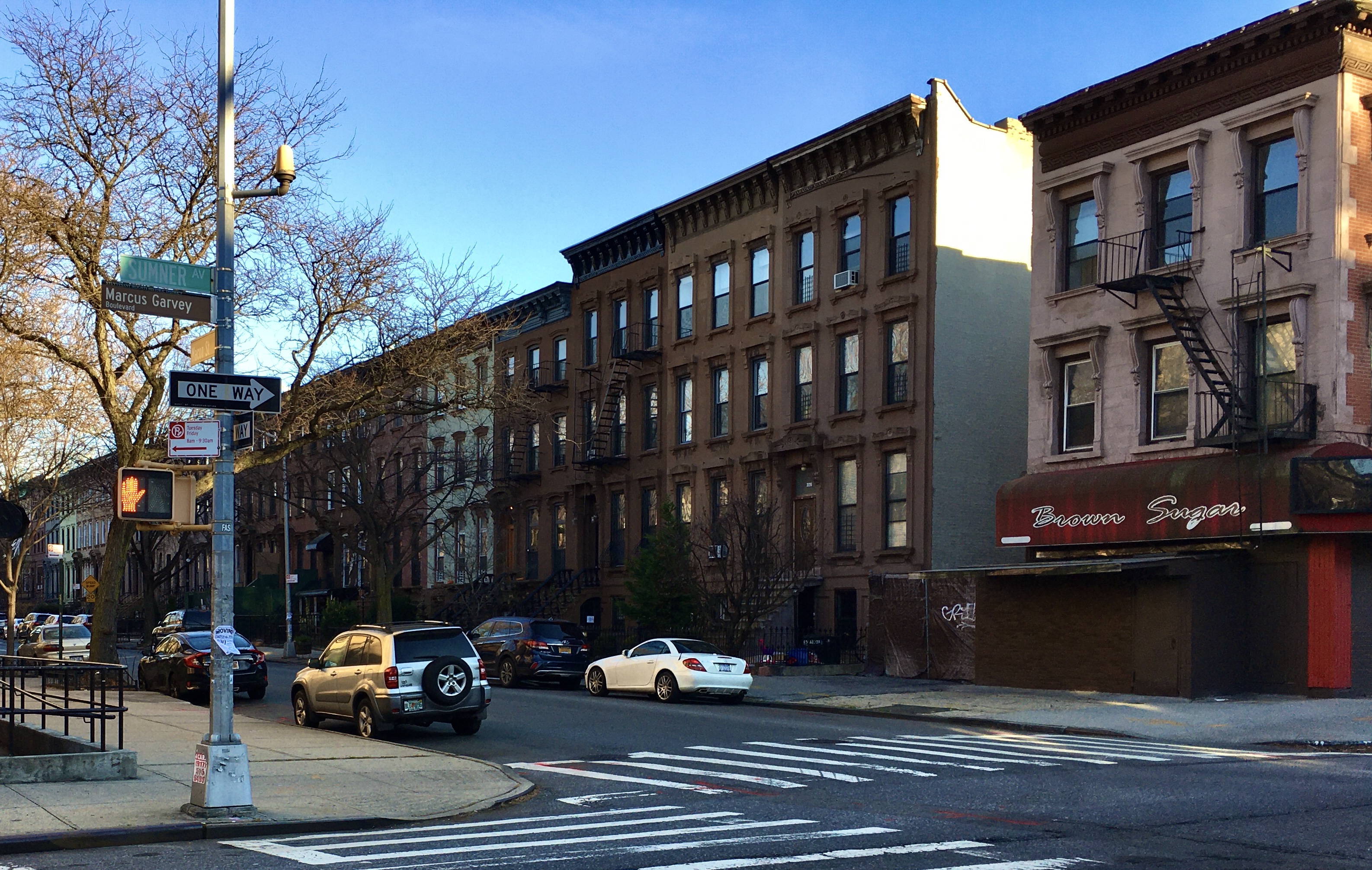 The owner of the vacant lot at 324 Macon St. in Bed-Stuy plans to construct a rowhouse on it. Photo: Lore Croghan/Brooklyn Eagle
