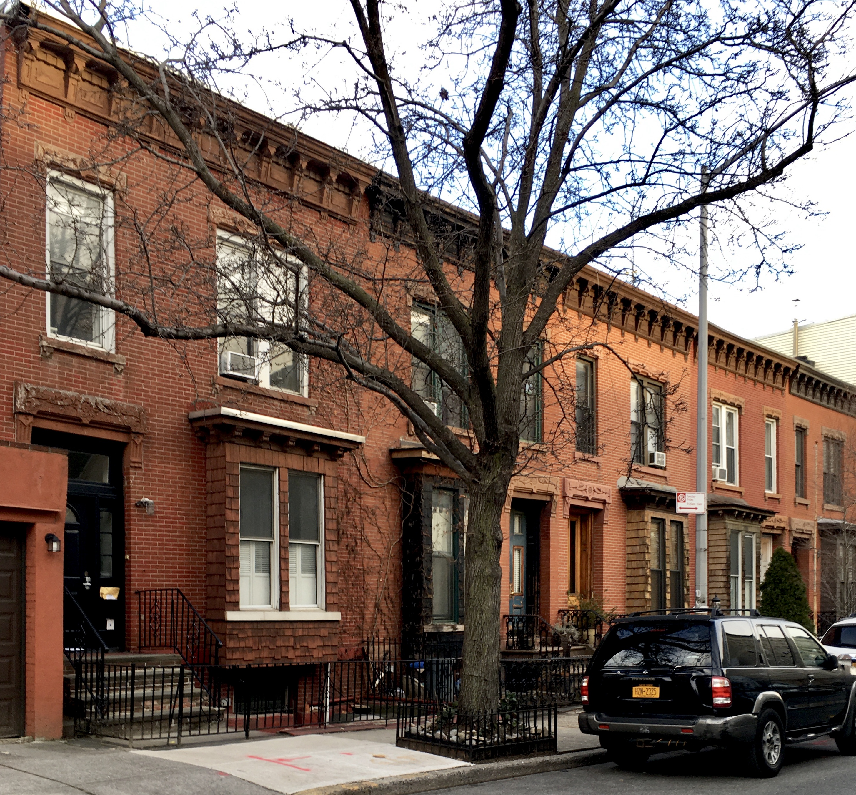 These Clifford Place homes are in the Greenpoint Historic District. Photo: Lore Croghan/Brooklyn Eagle