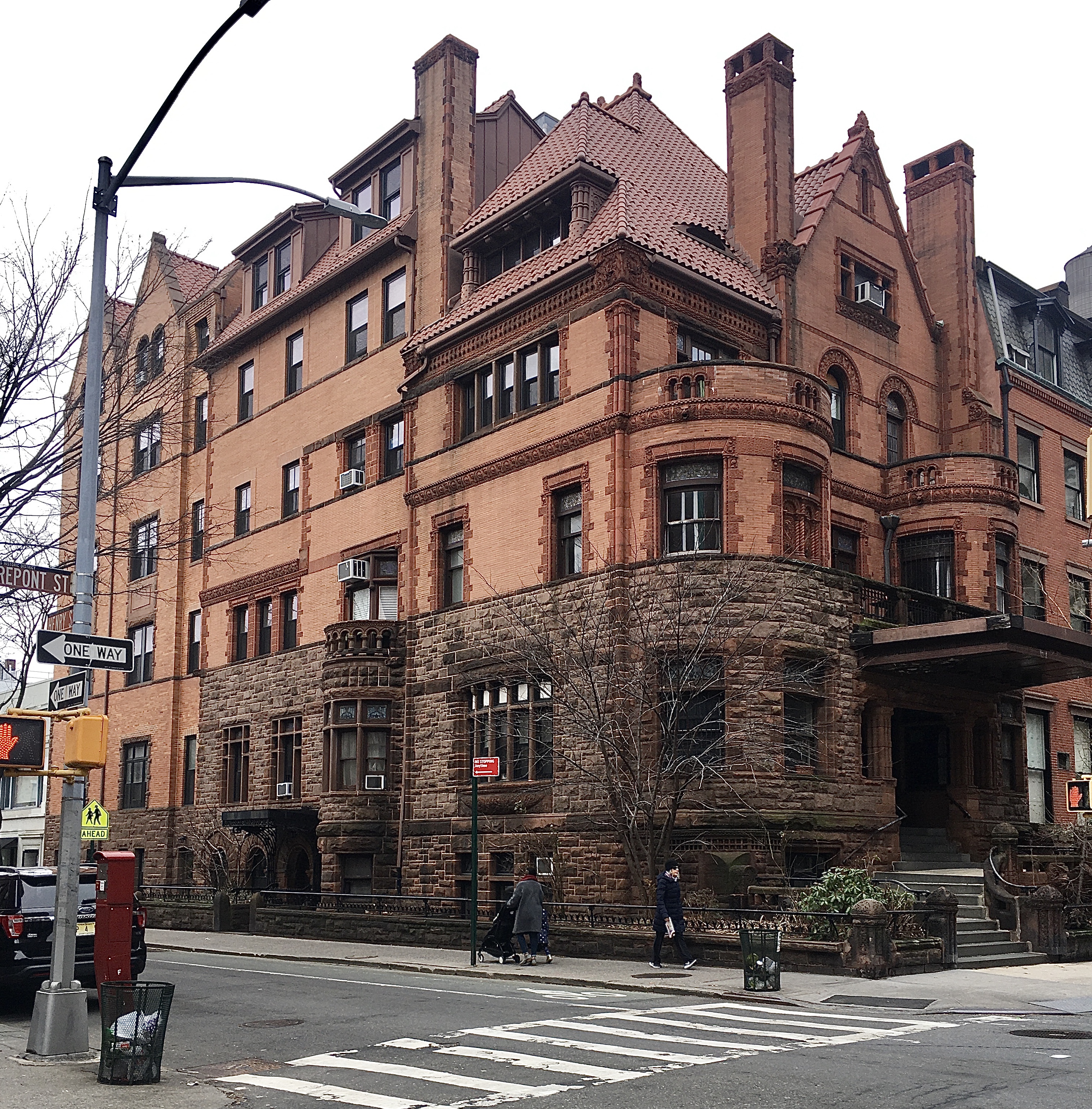 Herman Behr House is on the corner of Pierrepont and Henry streets. Photo: Lore Croghan/Brooklyn Eagle