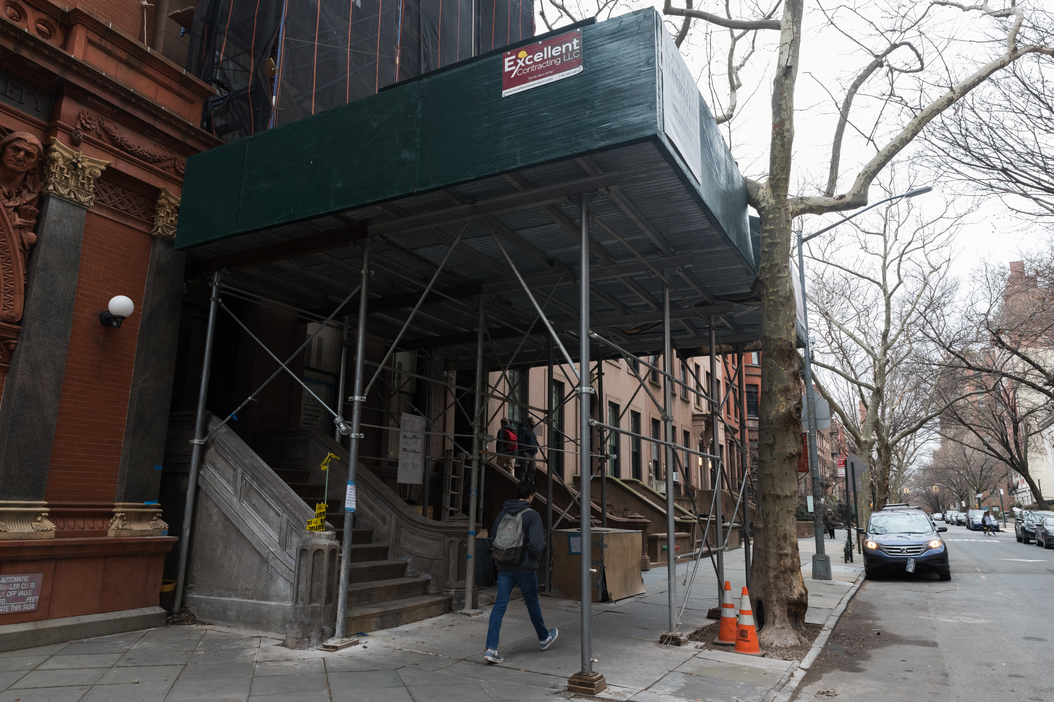 This sidewalk shed can be found on Pierrepont Street in Brooklyn Heights. Photo: Paul Frangipane/Brooklyn Eagle
