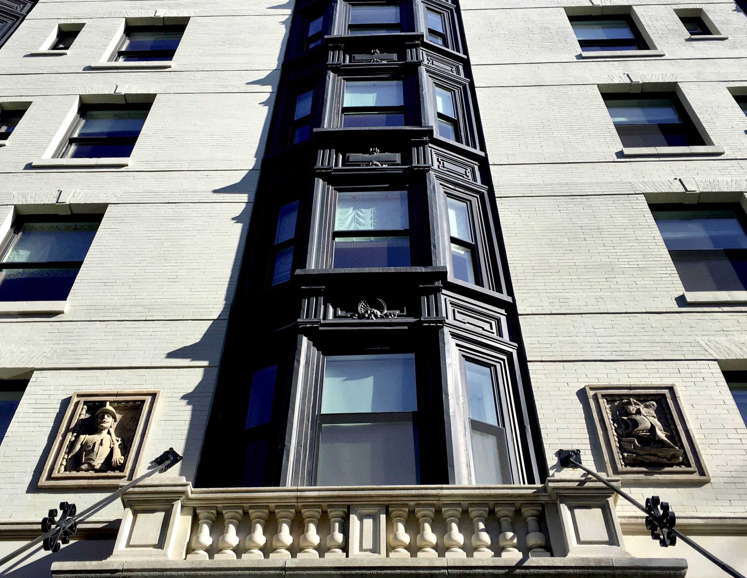 Here’s the facade of the Standish, where Matt Damon reportedly owns the penthouse. Photo: Lore Croghan/Brooklyn Eagle